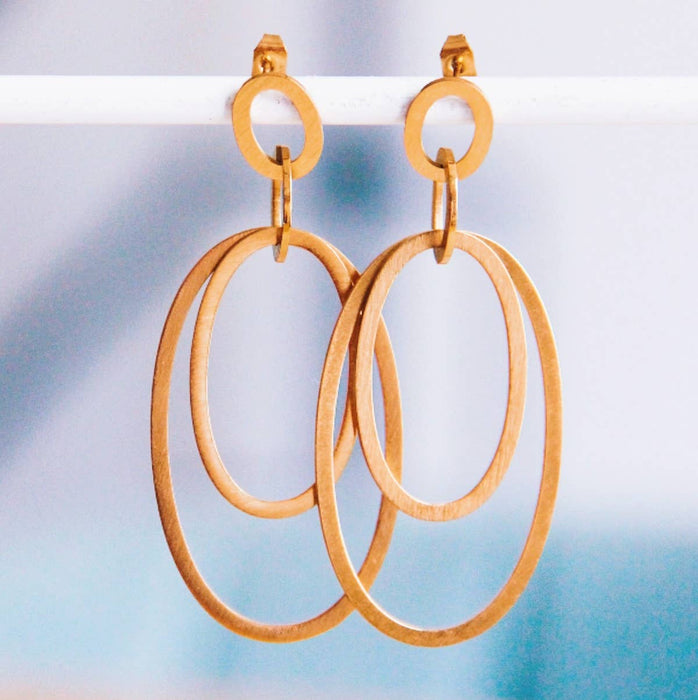 Statement oorbellen met ovale hangers