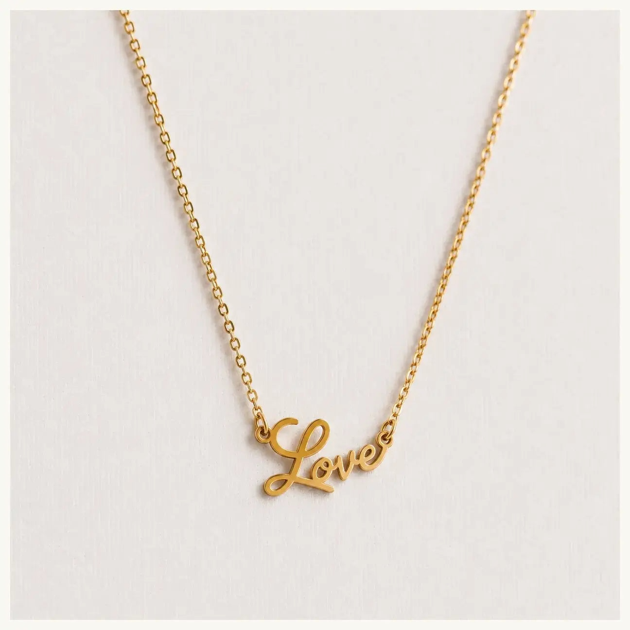 Fijne ketting 'Love'
